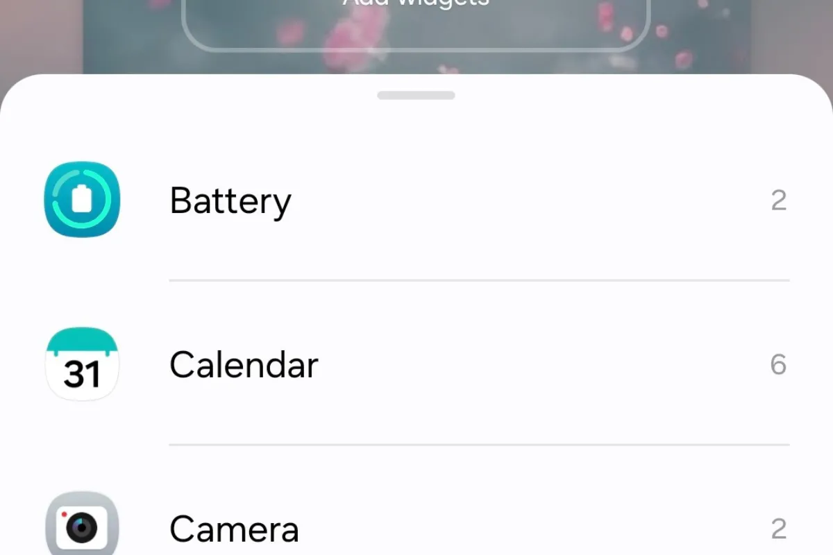 Các tùy chọn widget có sẵn trong menu tùy chỉnh đồng hồ màn hình khóa One UI 7.0.