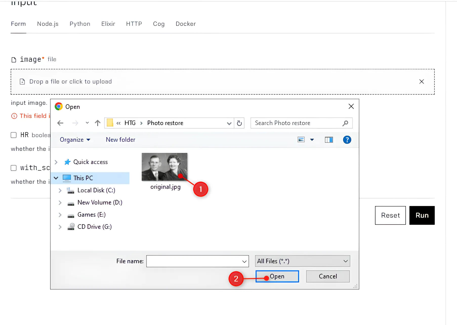 Cửa sổ File Explorer hiển thị để chọn ảnh cũ cần tải lên Replicate