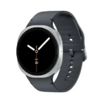 Đồng hồ thông minh Samsung Galaxy Watch 8 đang được đeo trên cổ tay, thể hiện các tính năng theo dõi sức khỏe và thể chất.