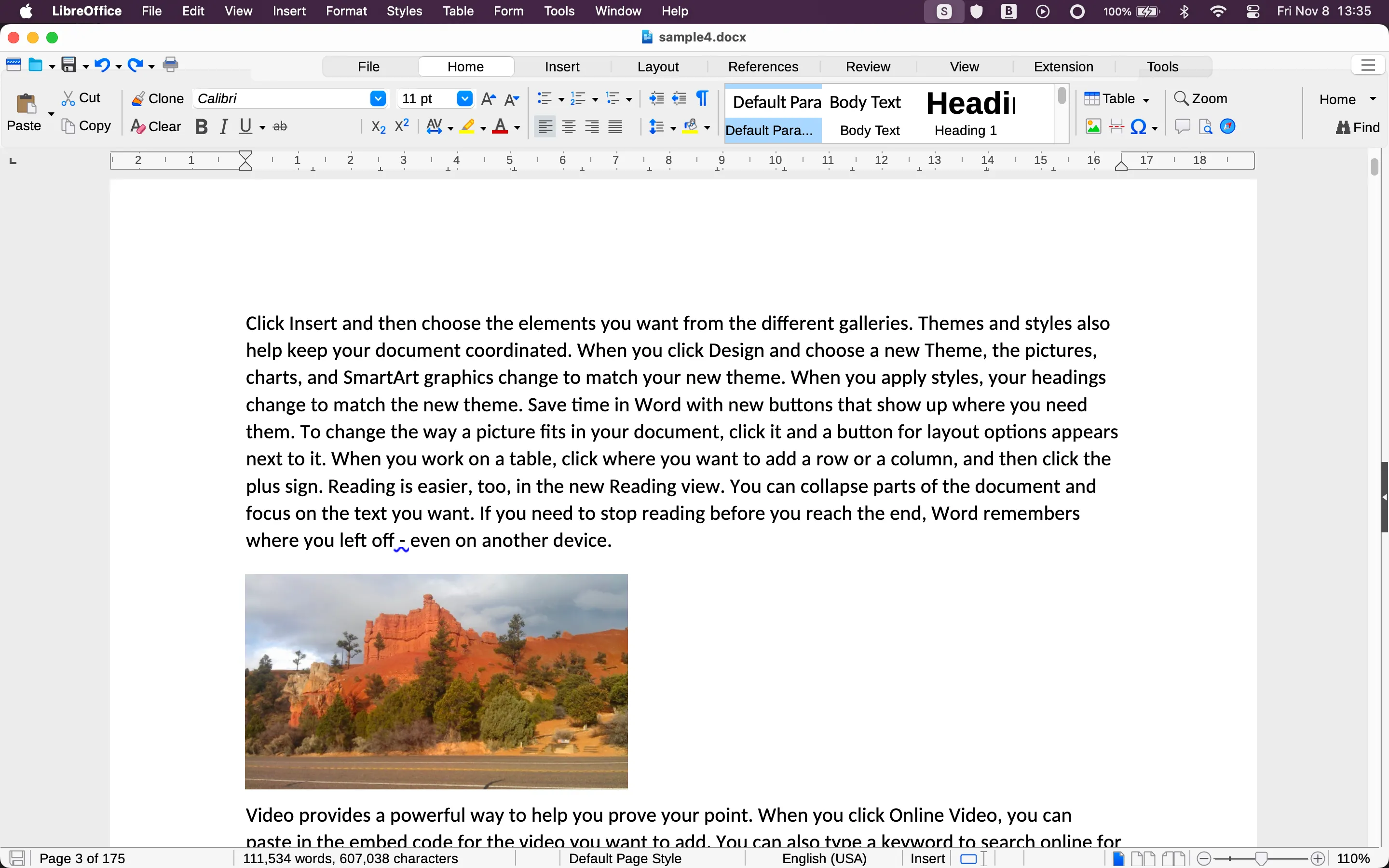 Giao diện của LibreOffice Writer, ứng dụng xử lý văn bản trong bộ LibreOffice trên macOS, hiển thị các thanh công cụ và văn bản mẫu.