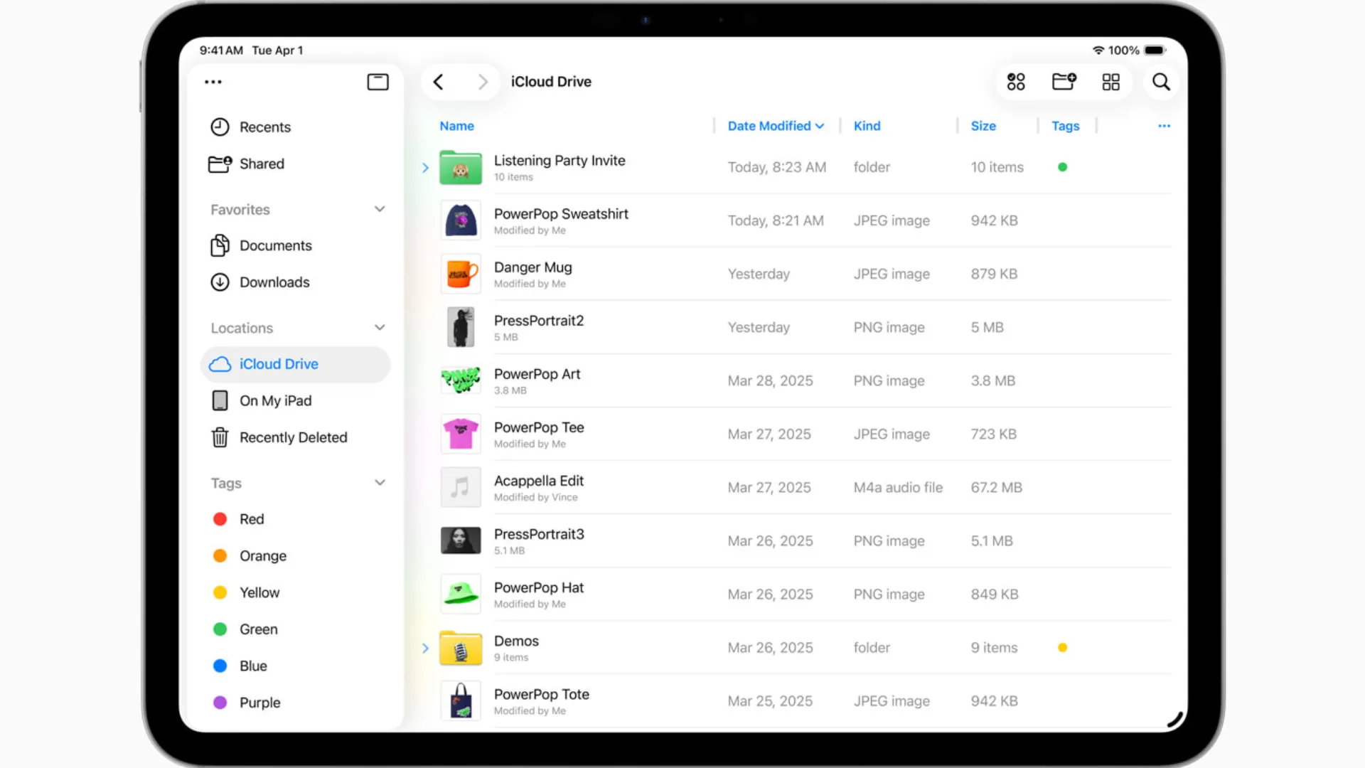 Giao diện mới của ứng dụng Tệp trên iPadOS 26, hiển thị các tùy chọn tùy chỉnh và chi tiết tài liệu