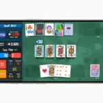 Giao diện trò chơi Balatro+ trên iPhone, hiển thị màn hình gameplay và các quân bài.