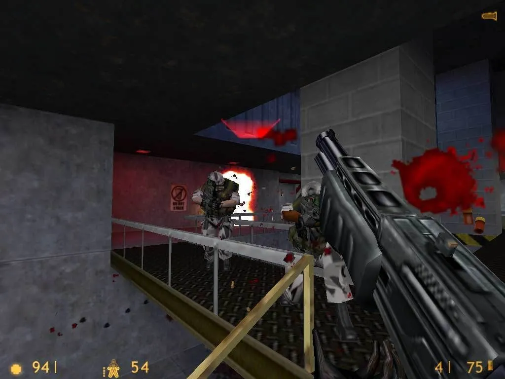 Hình ảnh gameplay Half-Life với Gordon Freeman trong cơ sở Black Mesa.