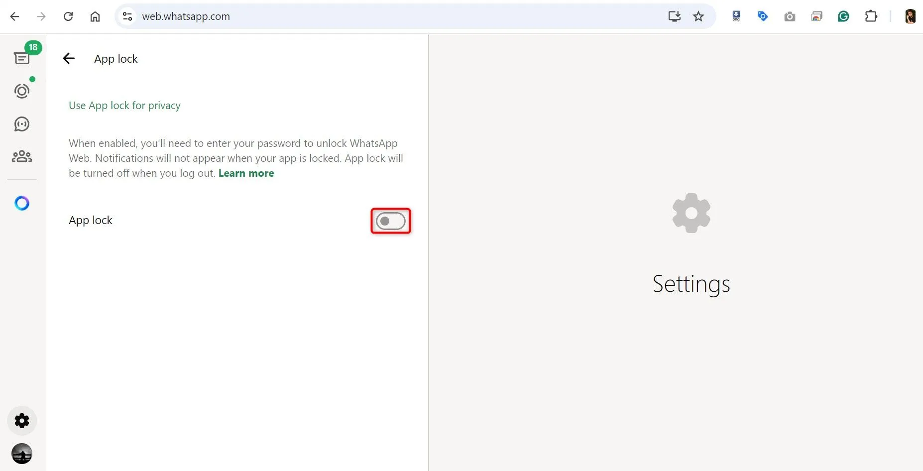 Kích hoạt tùy chọn &quot;Khóa ứng dụng&quot; trong cài đặt WhatsApp Web để bảo mật tài khoản.