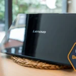 Laptop Lenovo Yoga Solar PC concept trình diễn tại MWC 2025