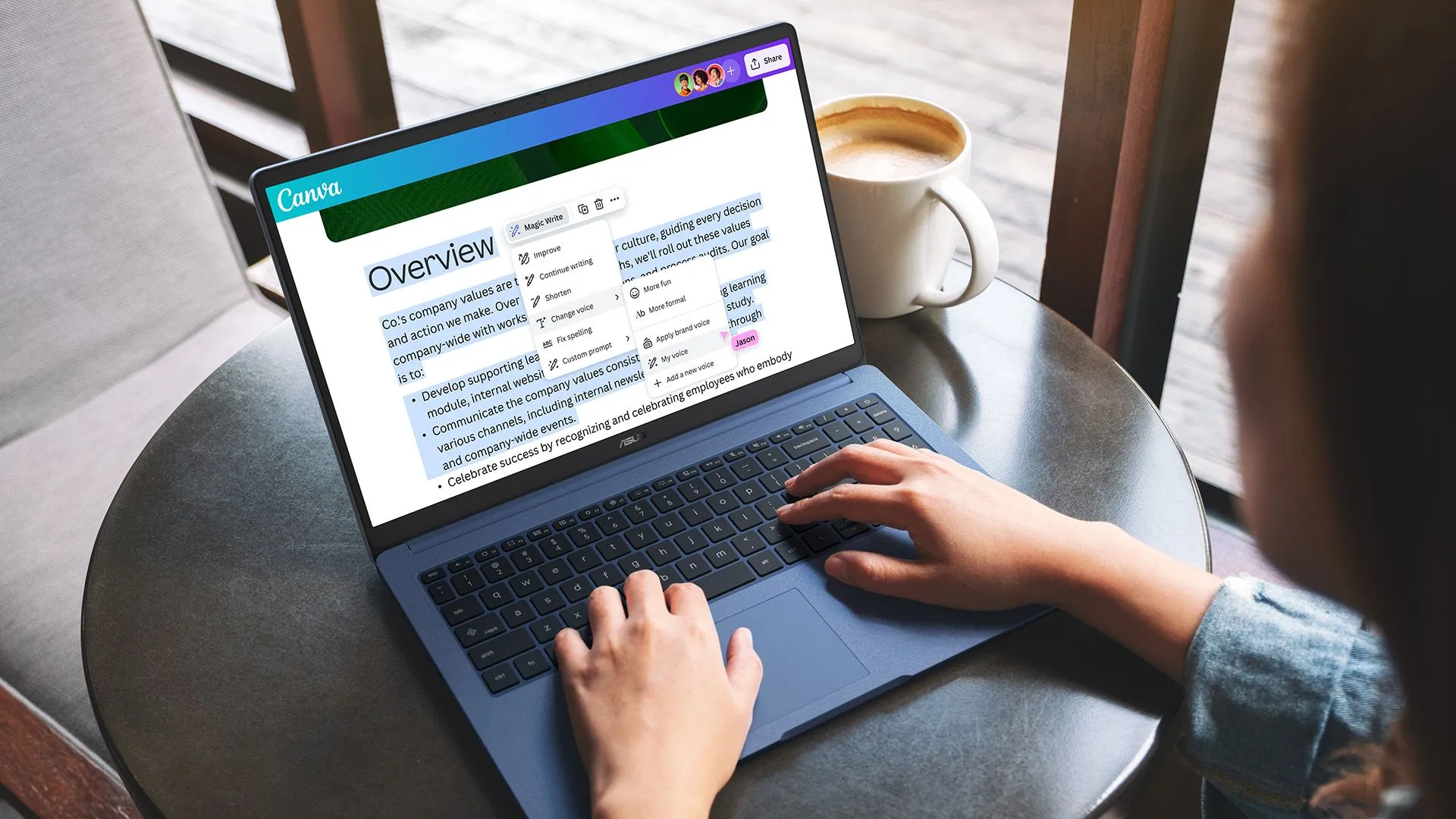 Mẫu Chromebook ASUS CX1505CKA mới nhất trên bàn làm việc