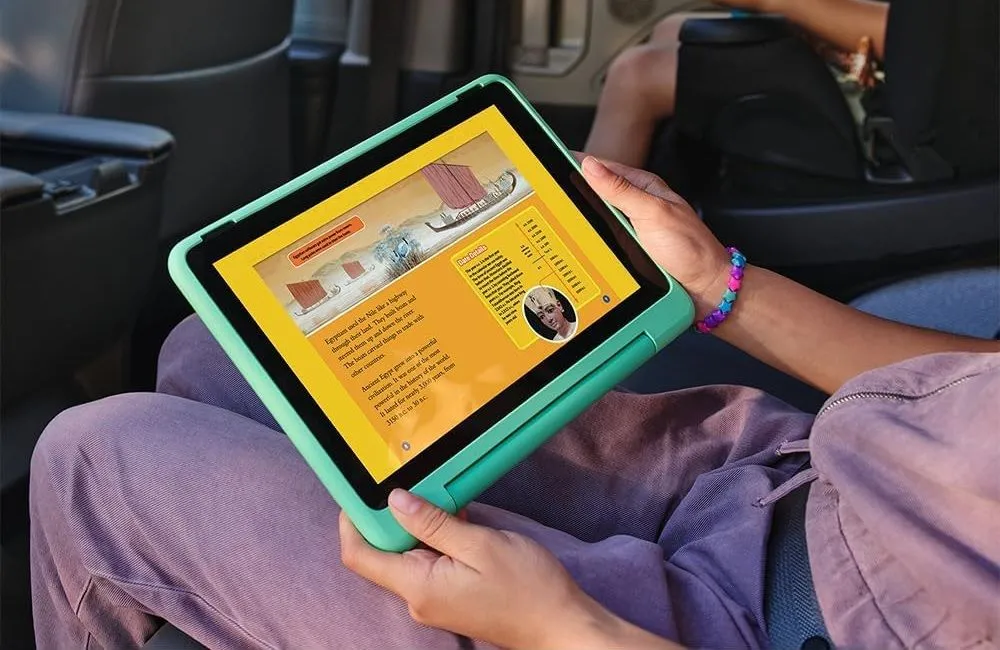 Máy tính bảng Amazon Fire HD 10 Kids Pro màu xanh dương với ốp bảo vệ