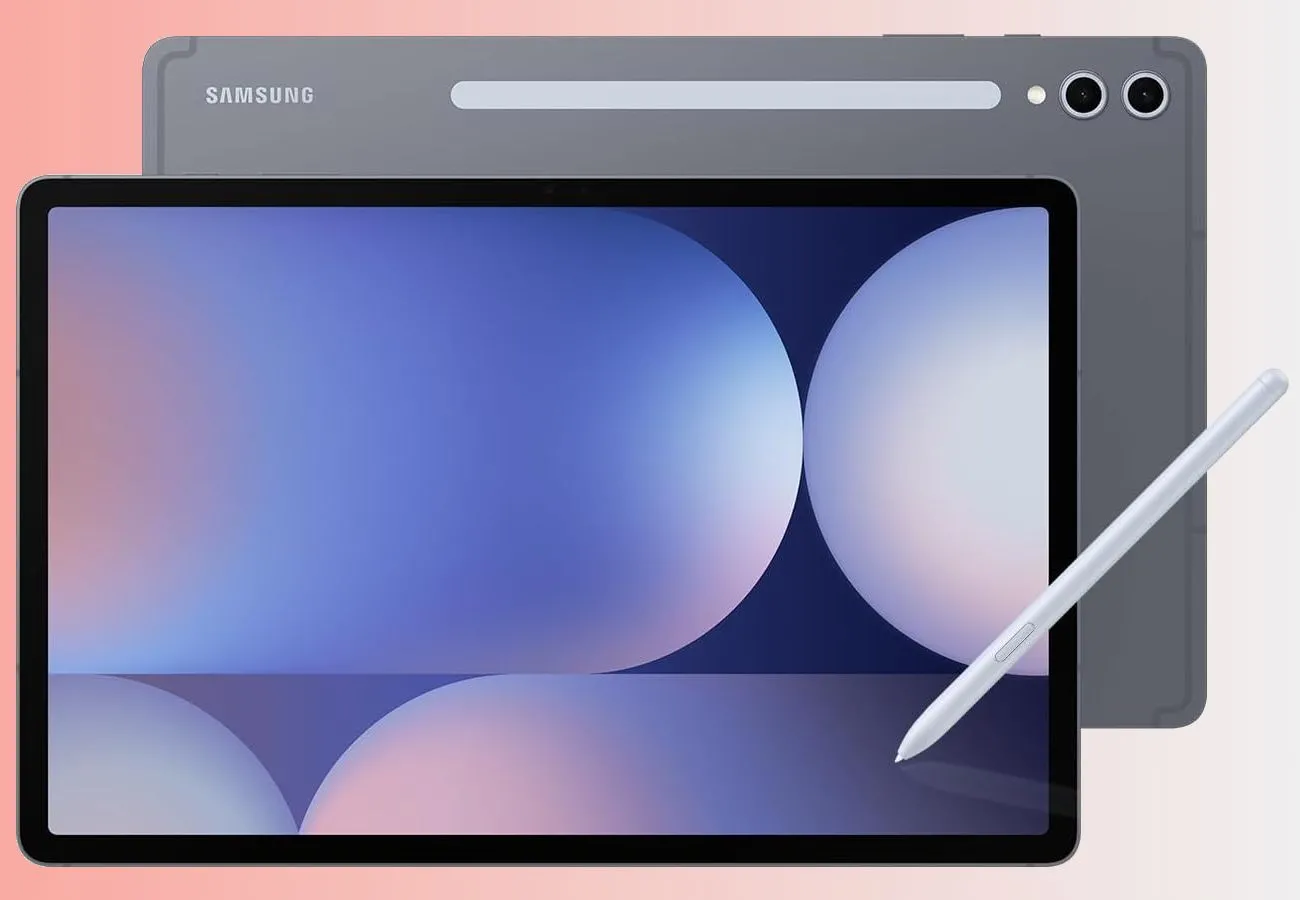 Máy tính bảng Samsung Galaxy Tab S10+ nhìn từ mặt trước và mặt sau cùng bút S Pen