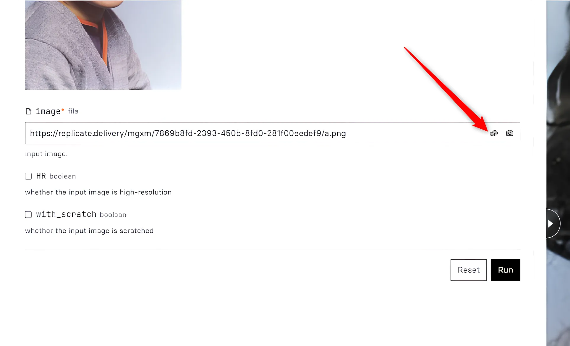 Nhấp vào nút tải lên hình ảnh trên nền tảng Replicate