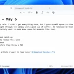 Notepad trên Windows 11 với tính năng định dạng Markdown và thanh công cụ chỉnh sửa văn bản.