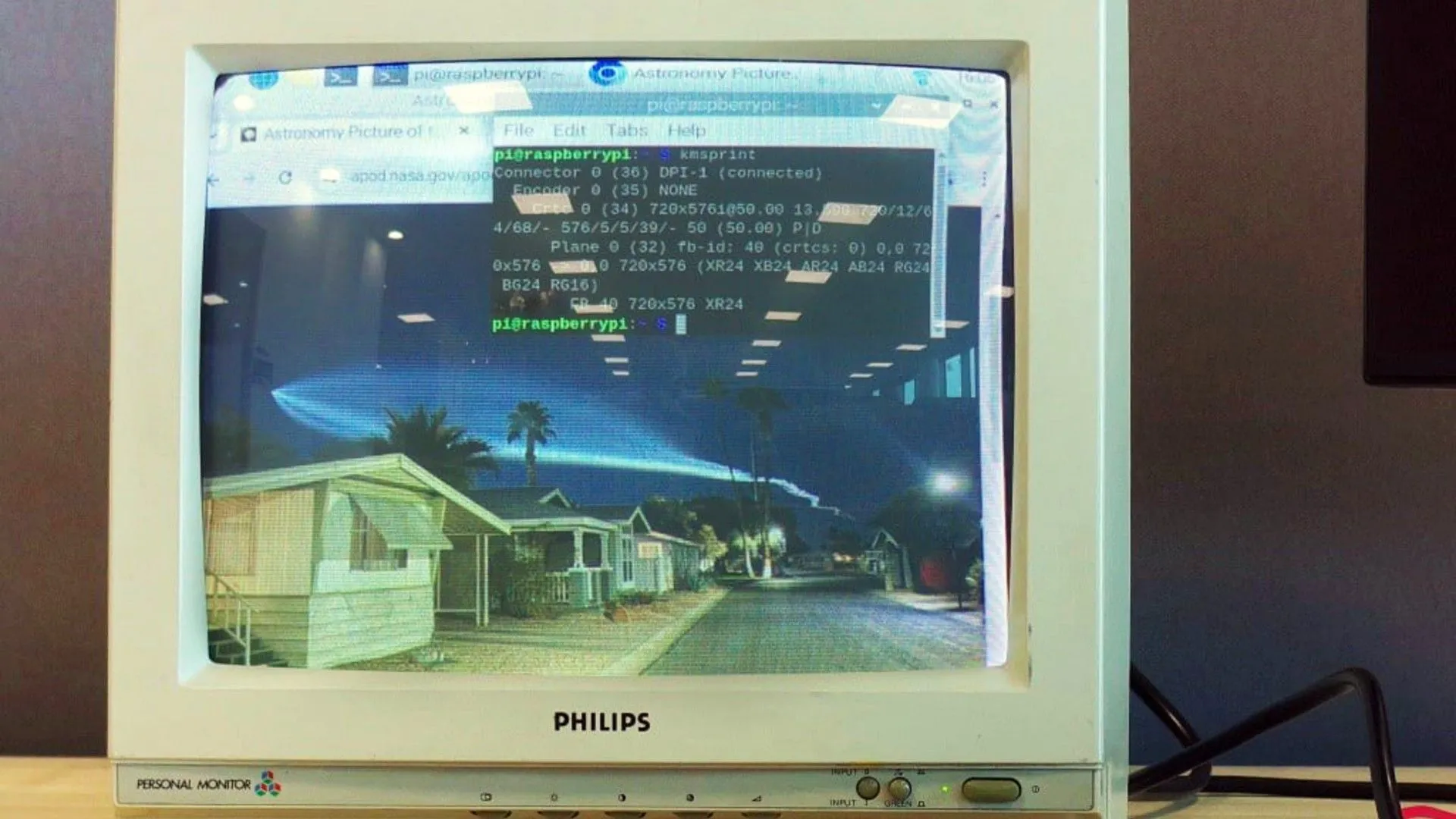 Raspberry Pi 5 sử dụng video trên TV CRT