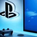 Tay cầm PlayStation 5 và biểu tượng PS5 trên màn hình, tượng trưng cho thành công của game Indiana Jones The Great Circle trên nền tảng này.