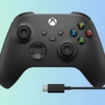 Tay cầm Xbox Core Wireless Controller màu đen trên nền gradient
