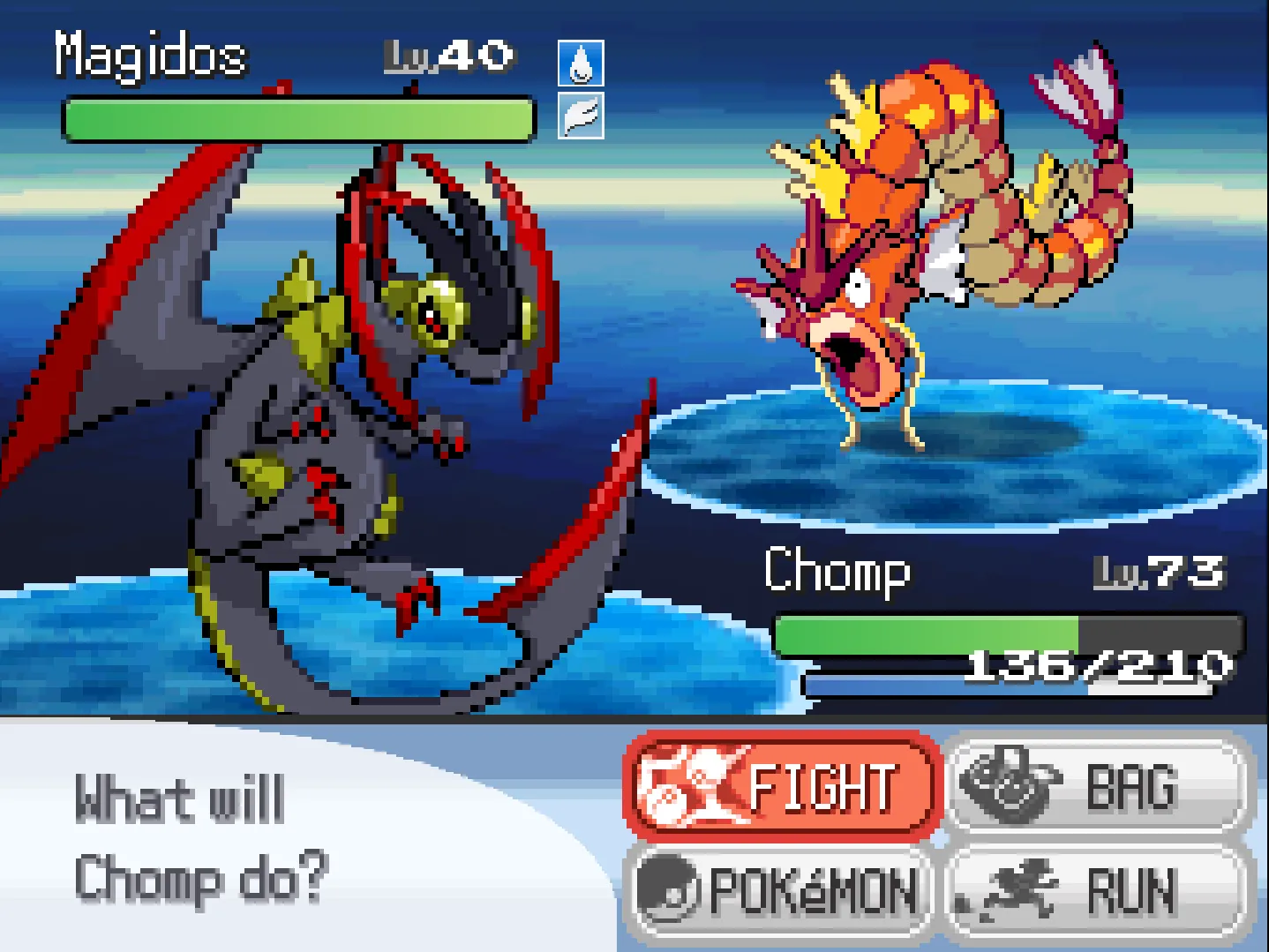 Trận đấu hấp dẫn giữa hai Pokémon được hợp nhất trong bản ROM hack Pokémon Infinite Fusion, thể hiện cơ chế lai tạo độc đáo.